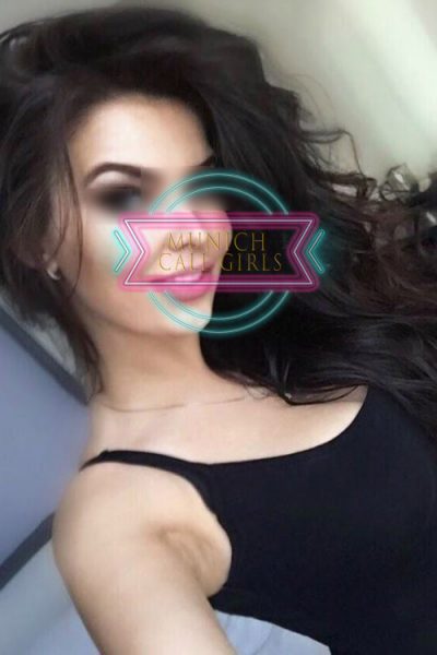 22NANA1LOVE Female,5'3 or under(160cm),Green, 75kg,European