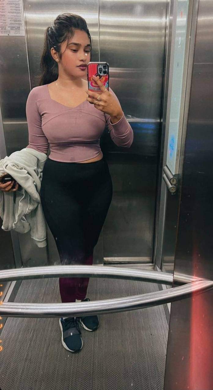 Elsa 26 Bisexual,E cup,66-70kg,Russian,Men